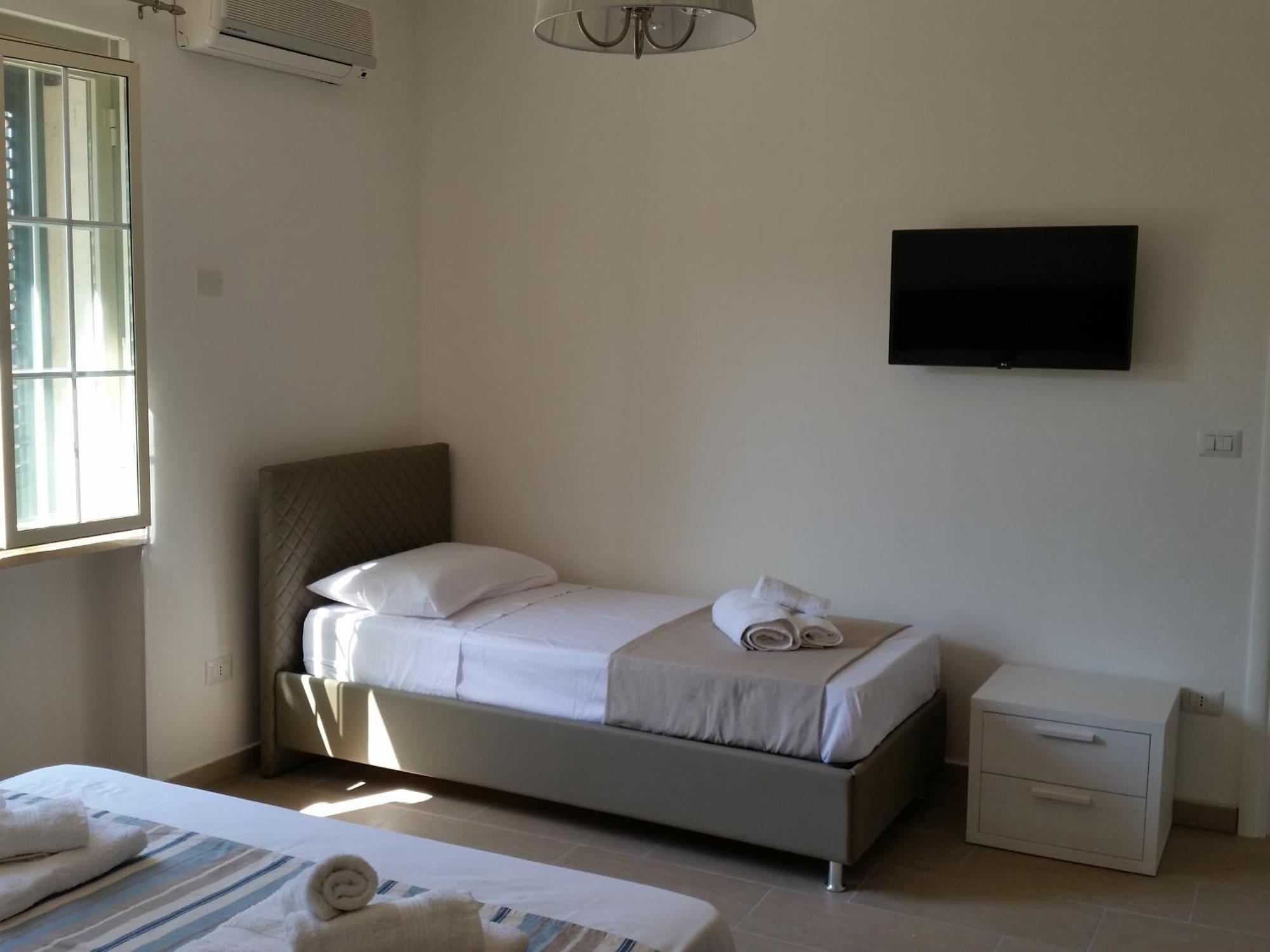 Li Pumi Bed & Breakfast Alliste Luaran gambar