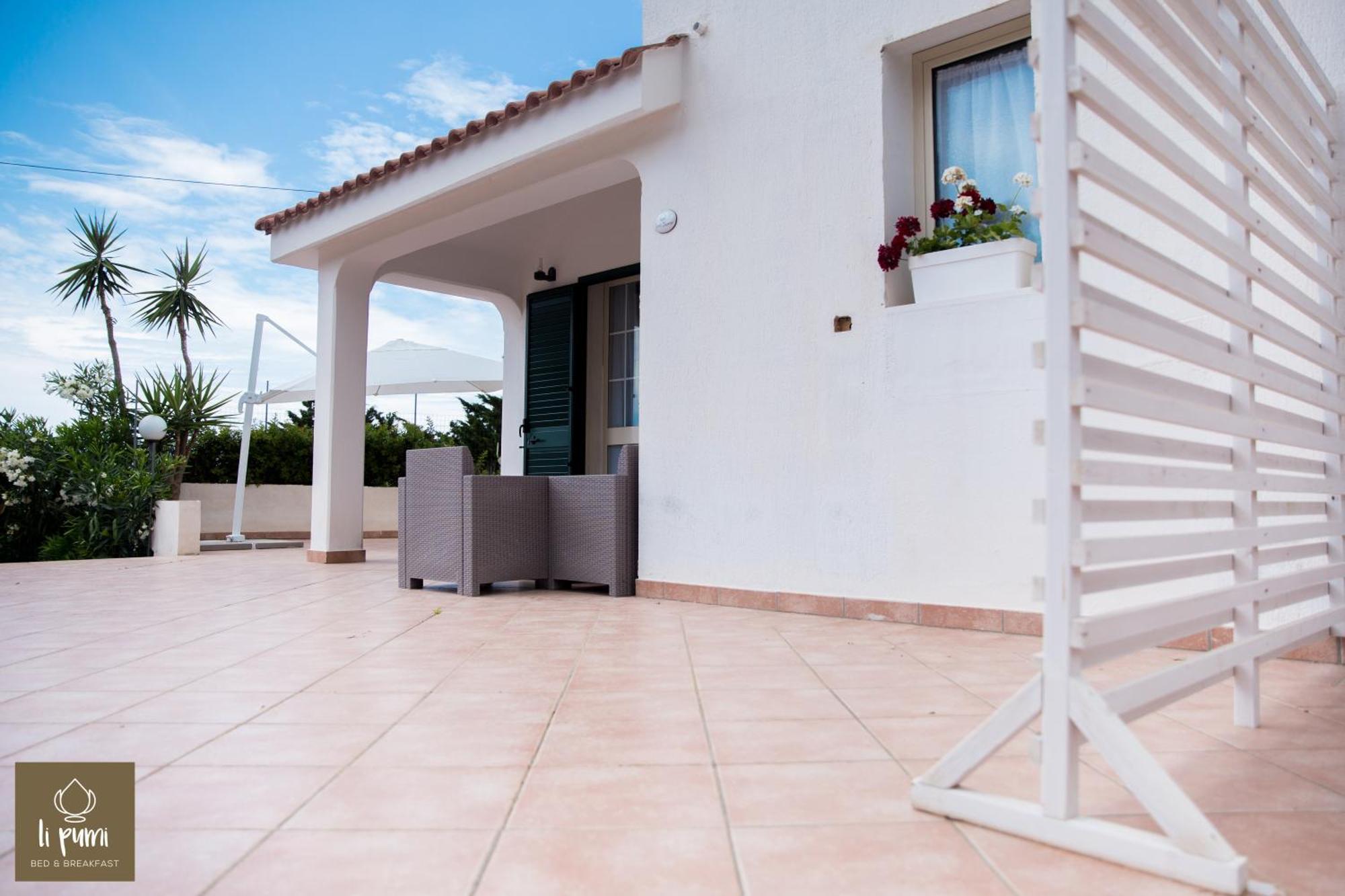 Li Pumi Bed & Breakfast Alliste Luaran gambar